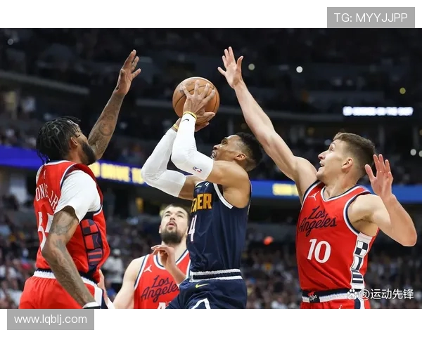 勇士与火箭的巅峰对决一触即发谁能在这场较量中笑到最后