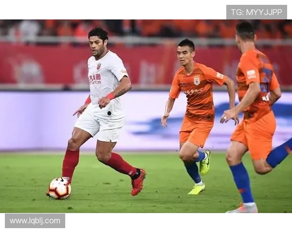 山东鲁能与上港激战正酣精彩直播尽在眼前不容错过